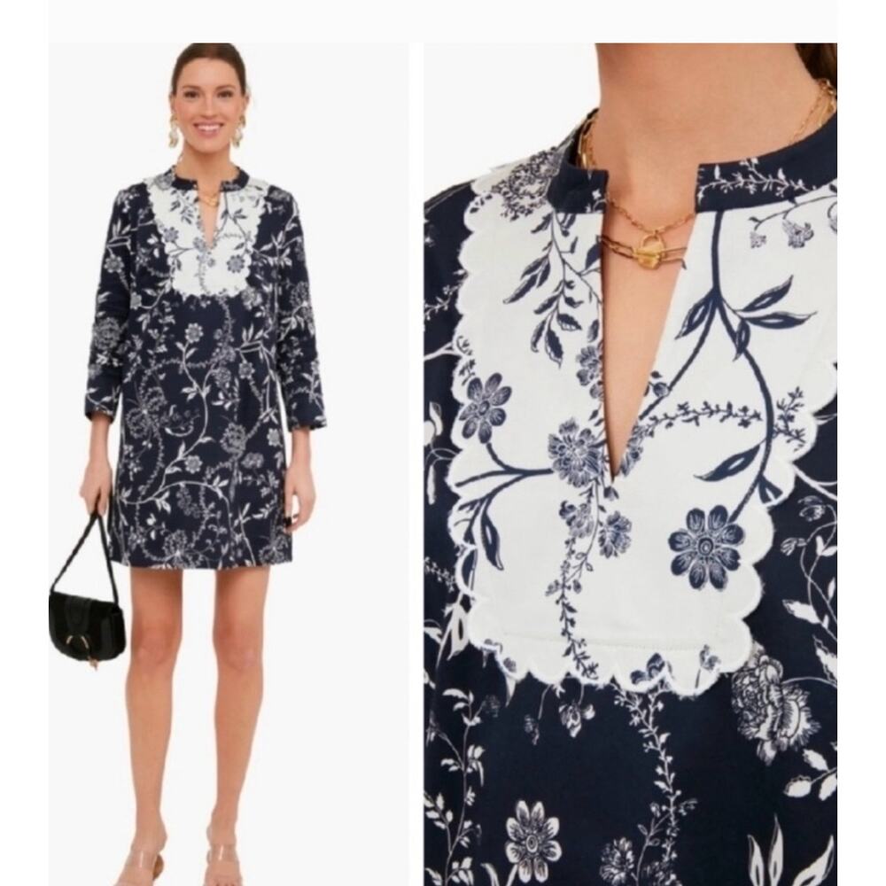 Tuckernuck Navy Westwind Avenalle Dress Size Medium Preppy Floral Scalloped